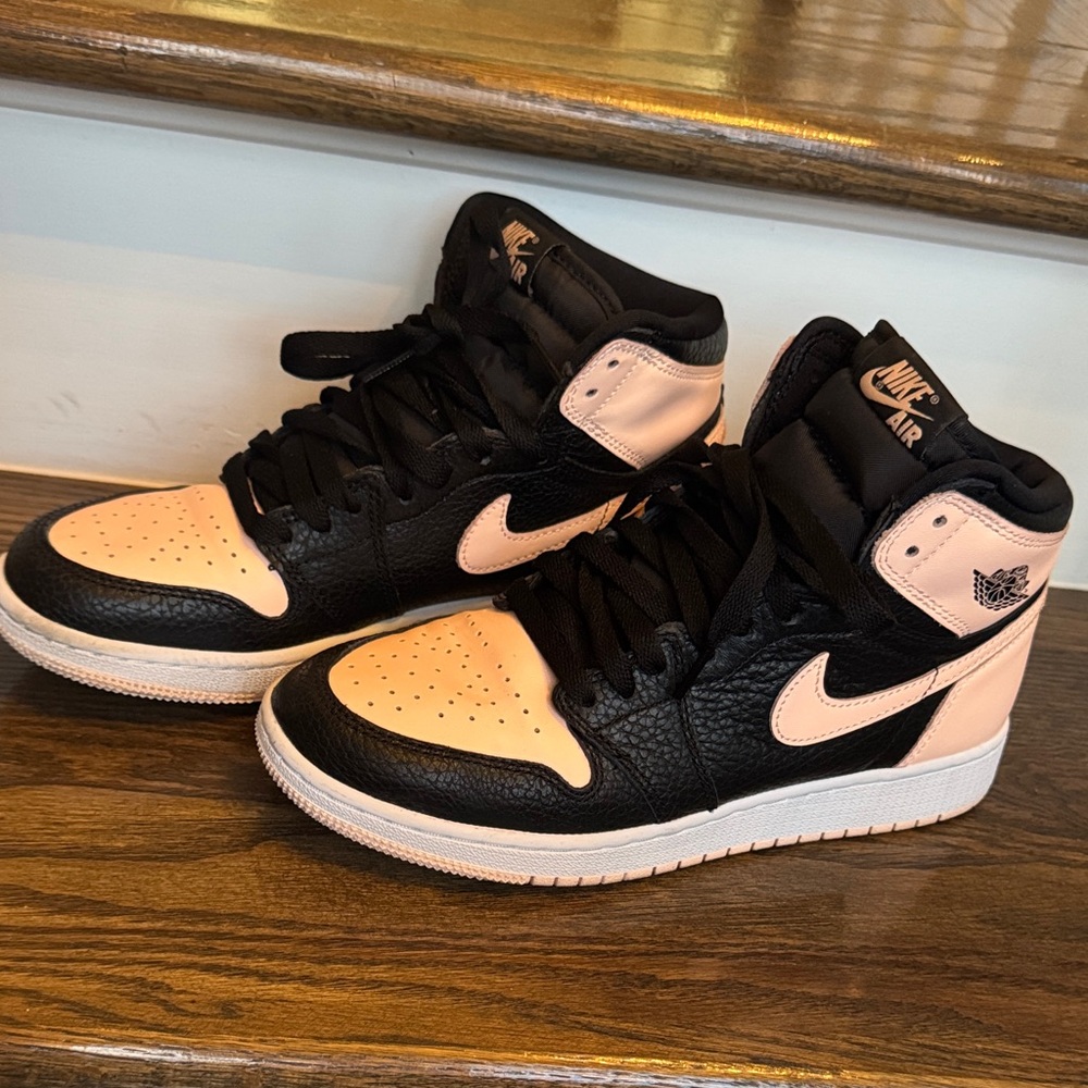 Air Jordan 1 “Black & Hyper Pink” - “Crimson Tint” - Size 6Y / Great Condition!